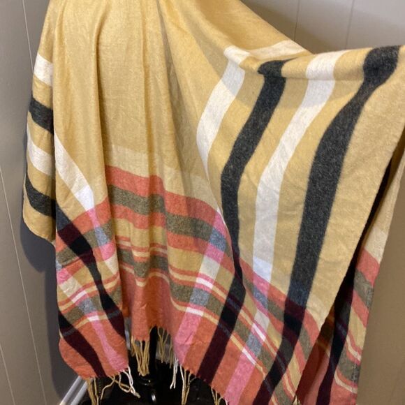 Woolrich Soft Justine Cozy Blanket Wrap One Size Tan/Red Poncho Shawl Cape - Picture 6 of 8